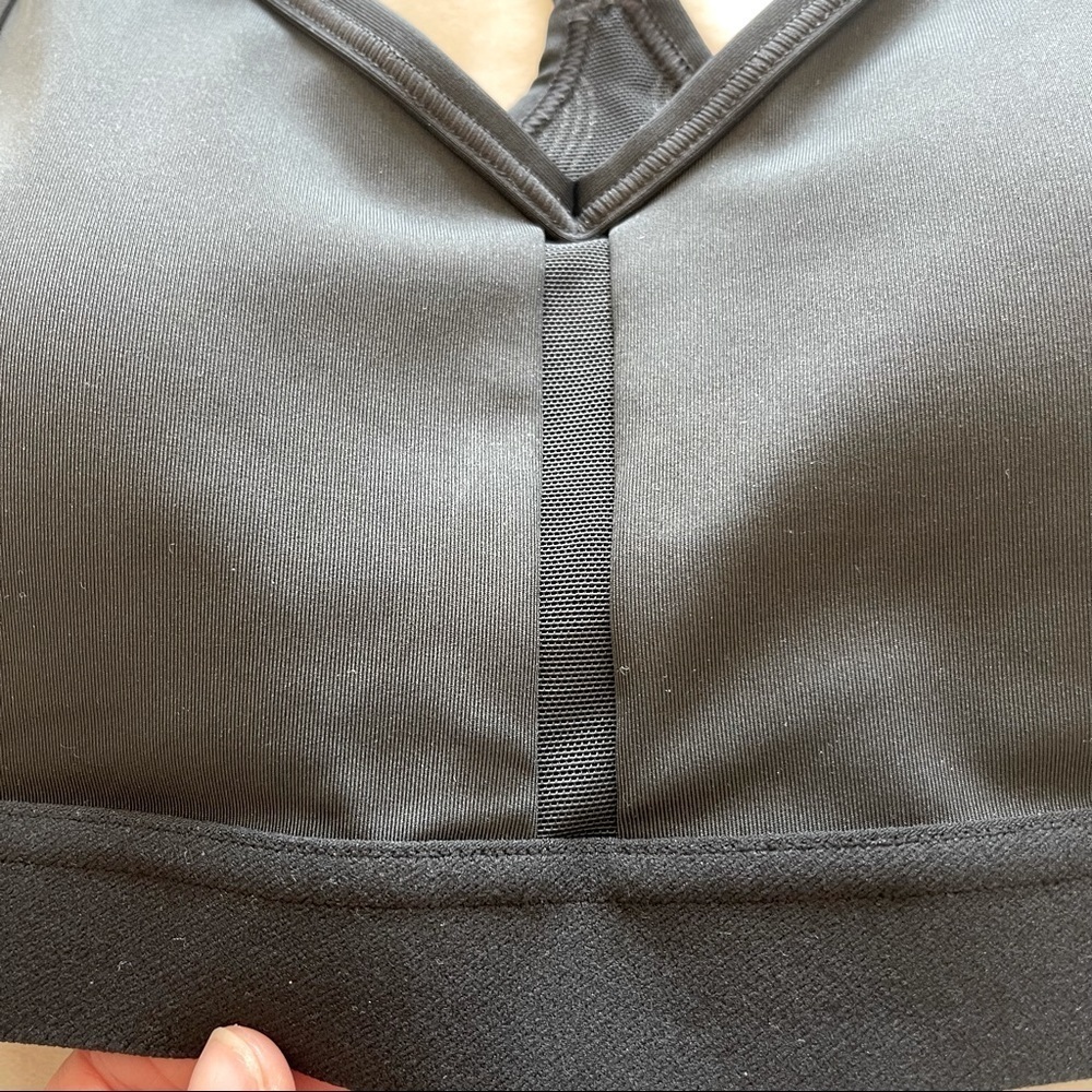 NIKE Dri-FIT Indy Women's Light-Support Padded U-Neck Sports Bra Size Medium - Picture 9 of 12